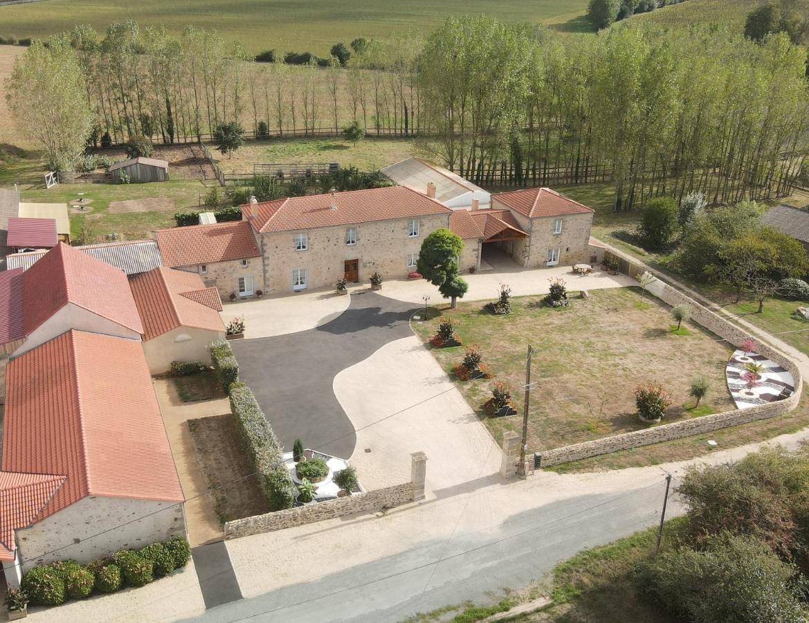 Le Logis Du Chateau Vieillevigne Экстерьер фото